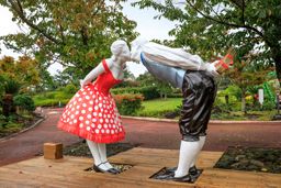 Sculpture of a kissing couple at Jeju Loveland theme park, Jeju Island, South Korea